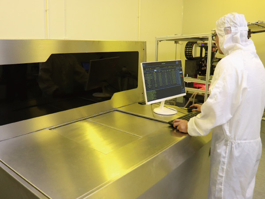 kaufen Keramische äußere Ausrichtungs-Genauigkeit der Substrat-Laser-Darstellungs-Ausrüstungs-±10μm online manufacture